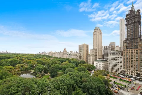 $2,500,000 | 24 Central Park South, Unit 11W | Central Park South