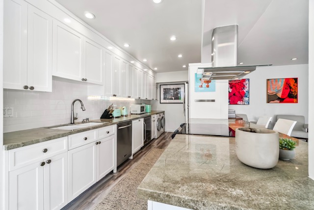 1015 North Kings Road, Unit 301 West Hollywood, CA 90069 - Photo 5 of 22