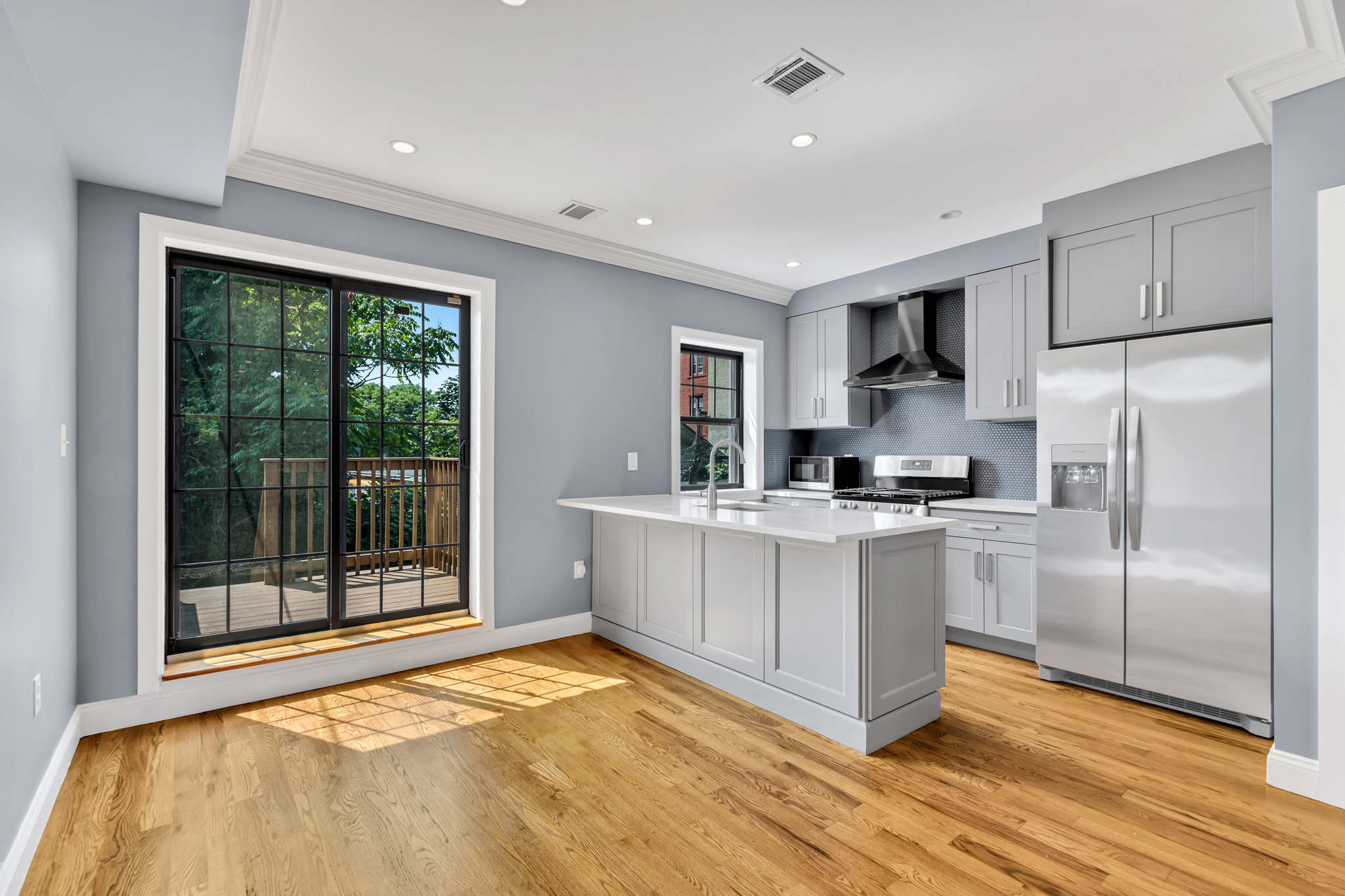 28 Roosevelt Place, Unit 2 Brooklyn, NY 11233 - Photo 2 of 14