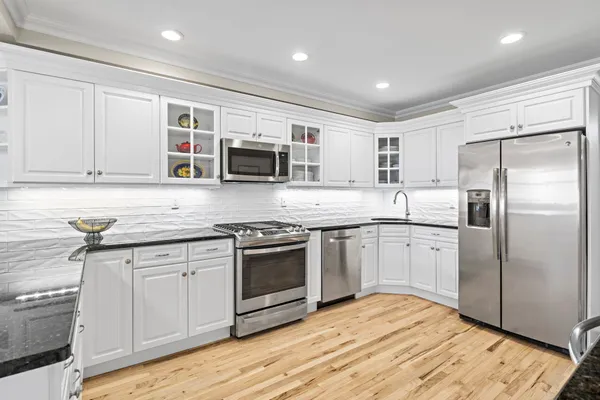 $1,125,000 | 225 Clinton Street, Unit 2, Hoboken, NJ 07030