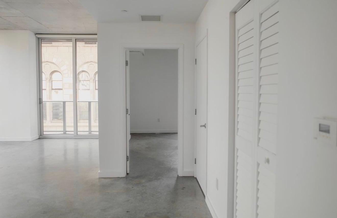 151 Southeast 1st Street, Unit 1202 Miami, FL 33131 - Photo 7 of 14