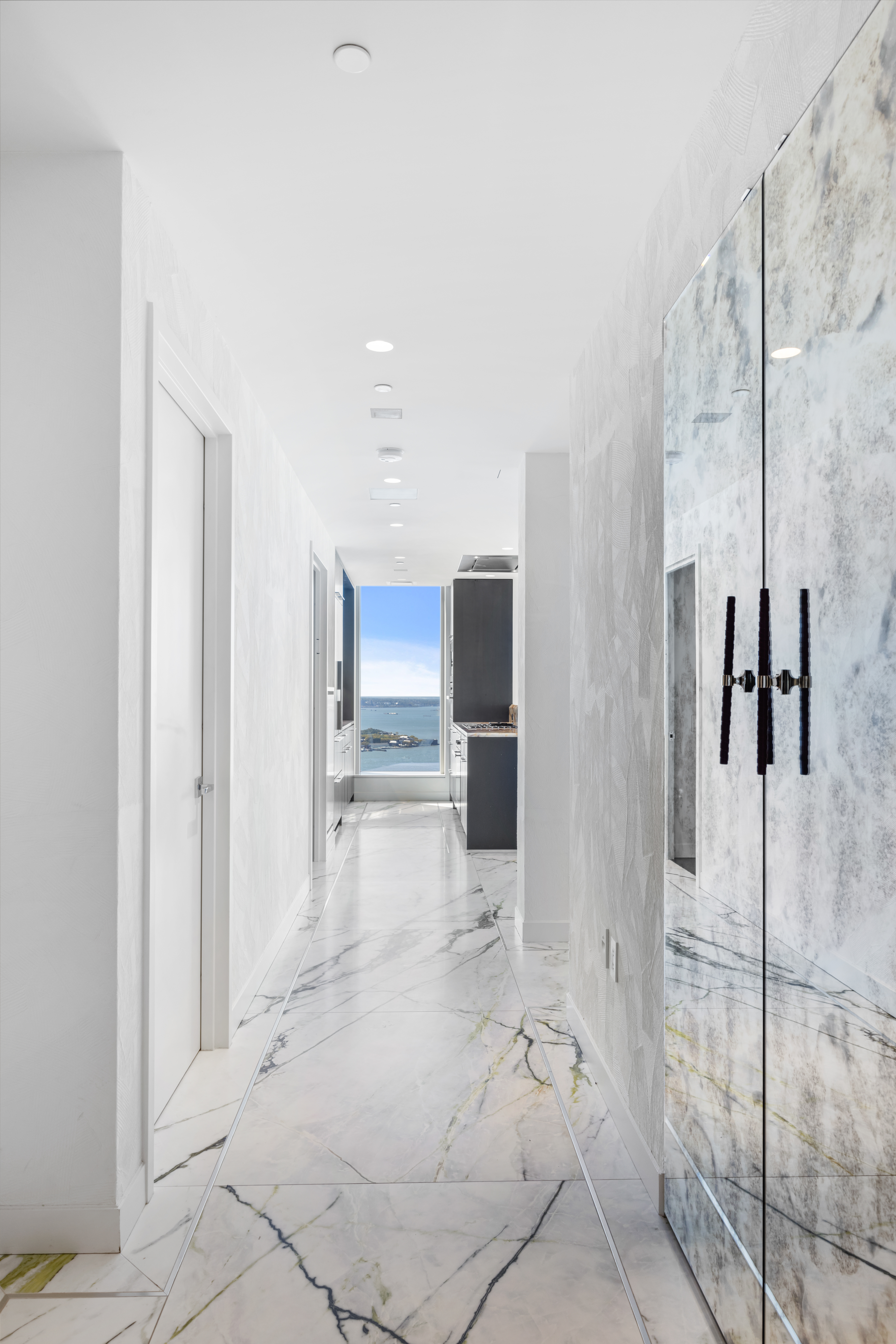 252 South Street, Unit 61A Manhattan, NY 10002 - Photo 9 of 29 a view of a bathroom with a bathtub