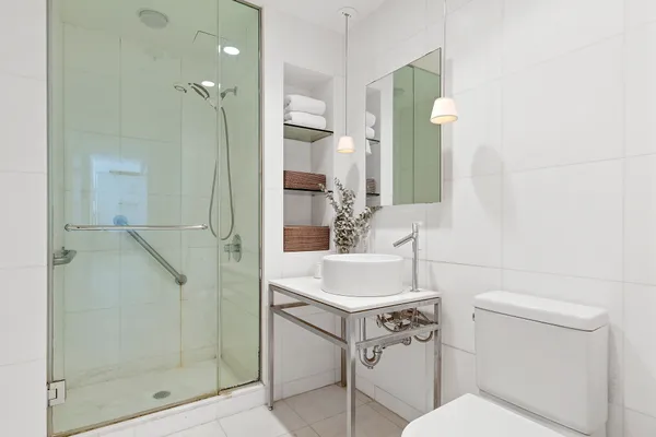$5,200 | 15 Broad Street, Unit 1601 | Financial District