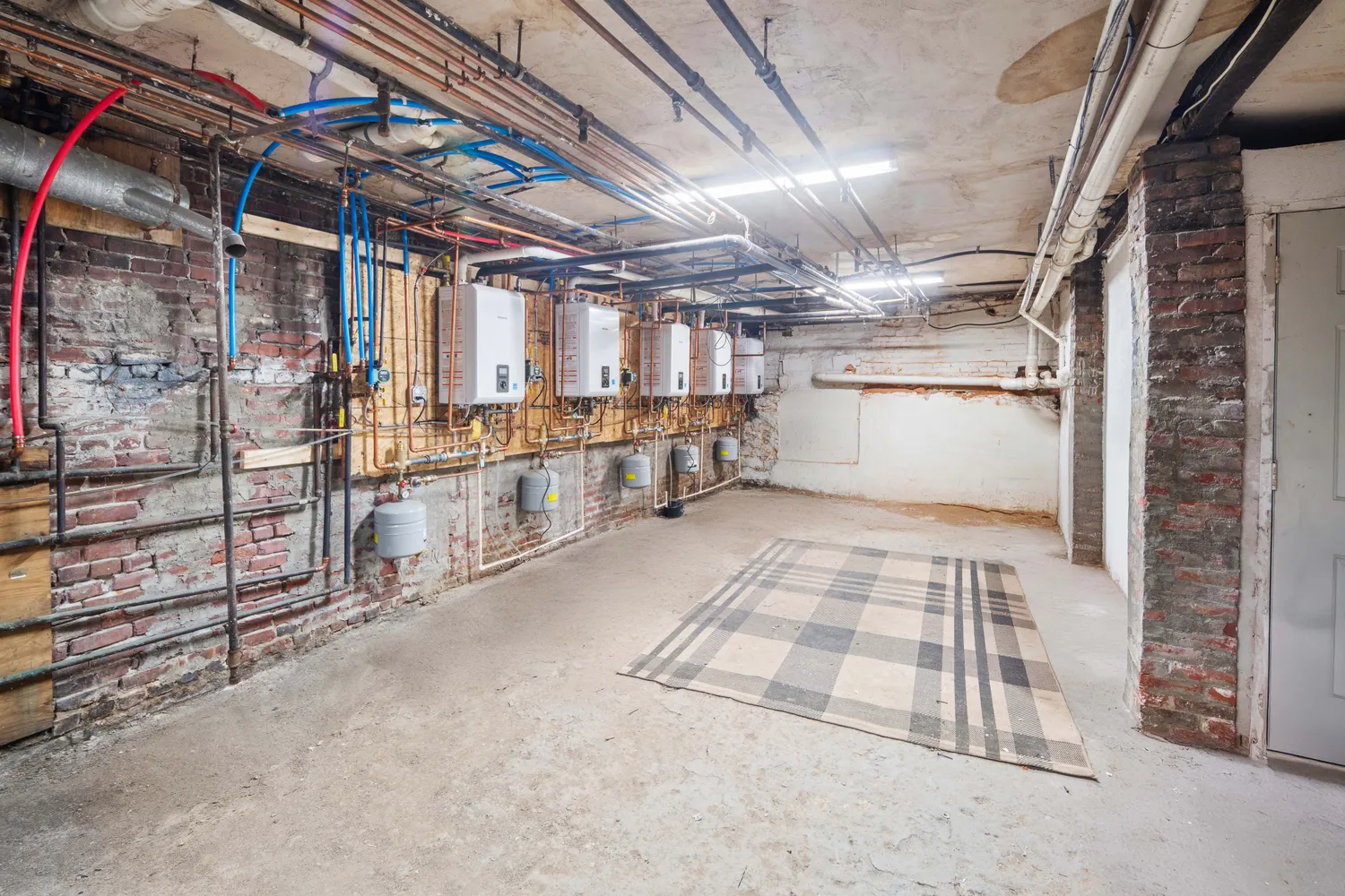 Contact Agent | 775 Tremont Street, Boston, MA 02118