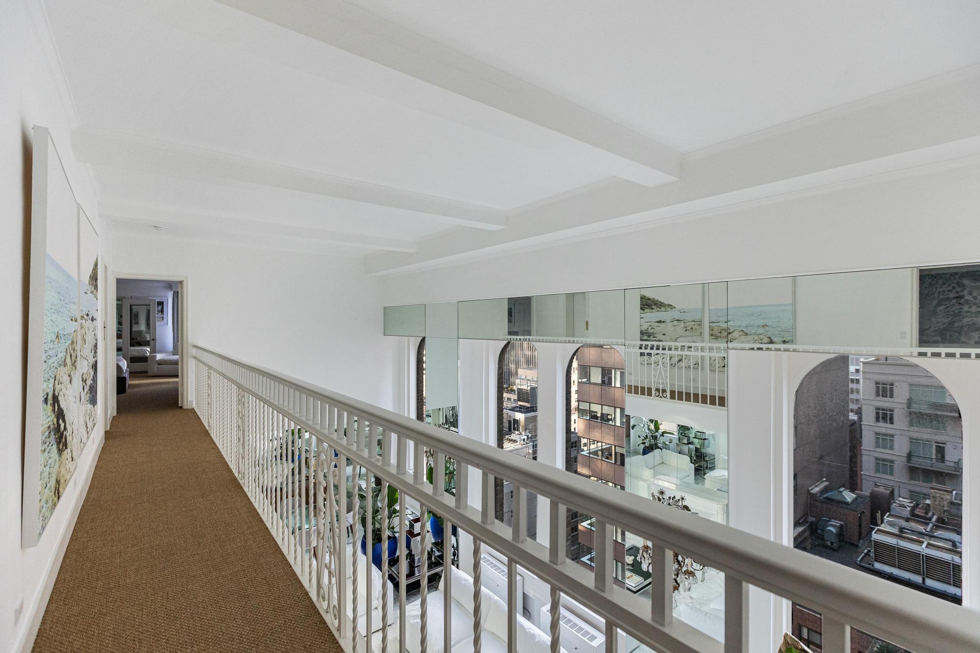 111 East 56th Street, Unit 2100 Manhattan, NY 10022 - Photo 21 of 45