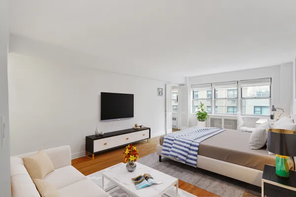 $2,900 | 321 East 45th Street, Unit 10J | Midtown East