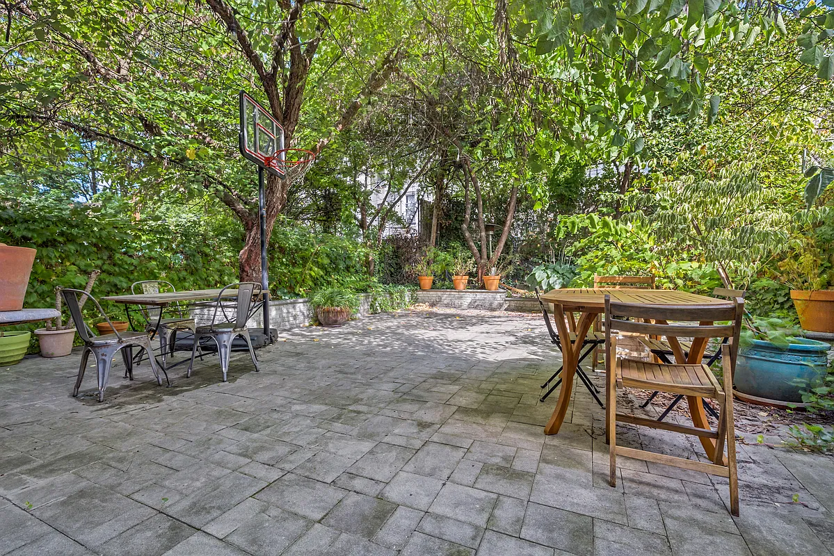 155 Luquer Street, Unit 1 Brooklyn, NY 11231 - Photo 12 of 13 a view of a chairs and tables in the patio