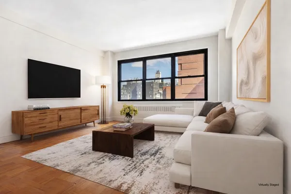 $1,895,000 | 54 West 16th Street, Unit 9B | Flatiron