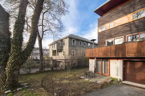 $4,000,000 | 10 Newell Street, Cambridge, MA 02140