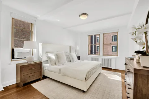 $1,799,000 | 59 West 12th Street, Unit 6A | Greenwich Village
