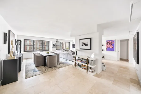 $799,000 | 205 East 63rd Street, Unit 11E | Lenox Hill