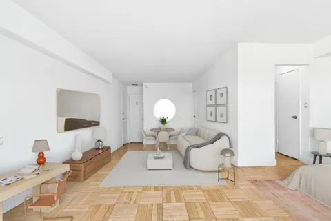 $695,000 | 69 5th Avenue, Unit 17H | Flatiron