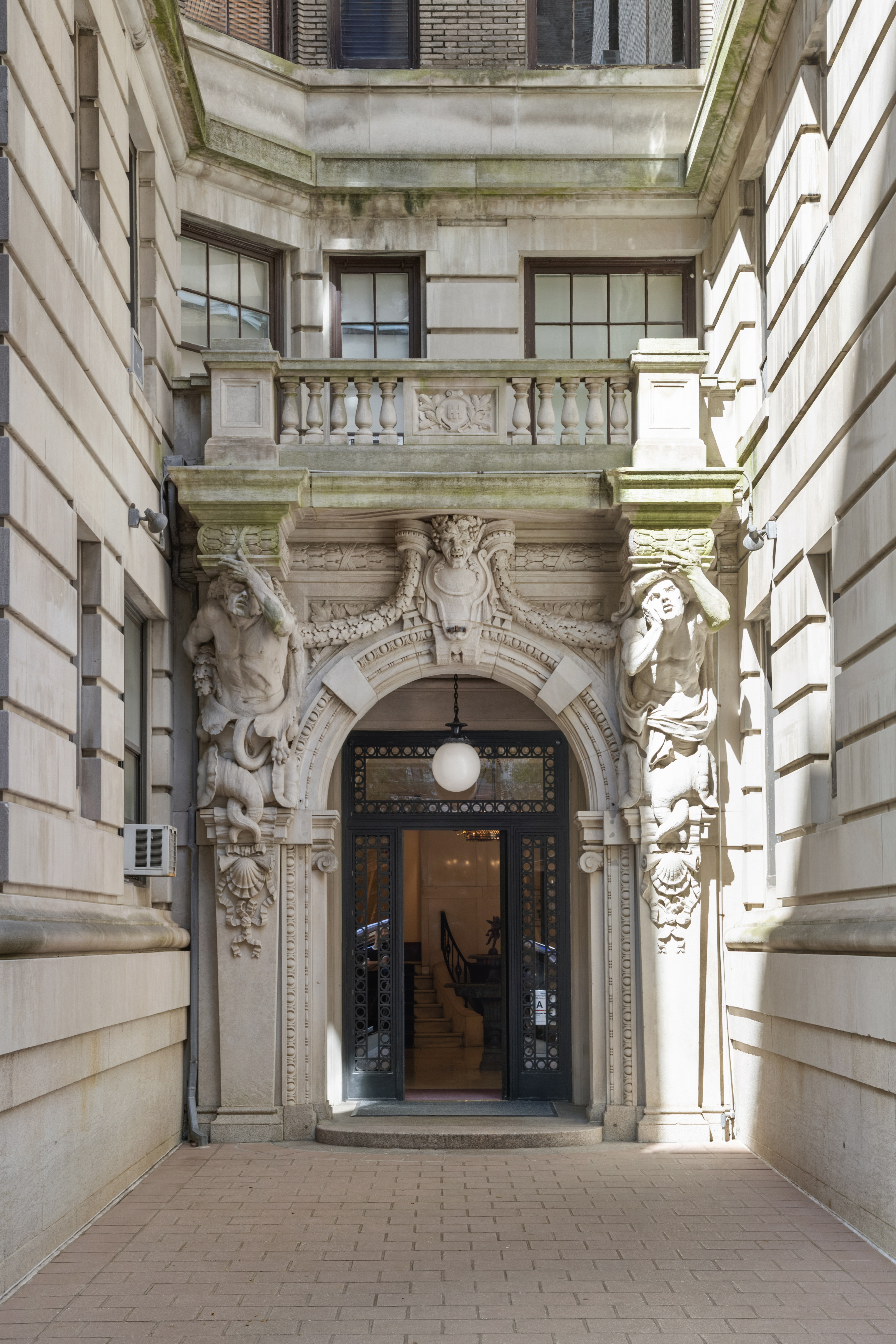 380 Riverside Drive, Unit 6A Manhattan, NY 10025 - Photo 8 of 10 a close view of a fireplace