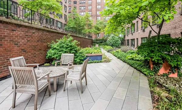 a view of an outdoor space with a house