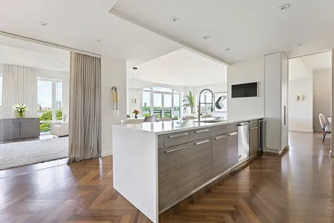 $10,495,000 | 400 West 12th Street, Unit 6C | West Village