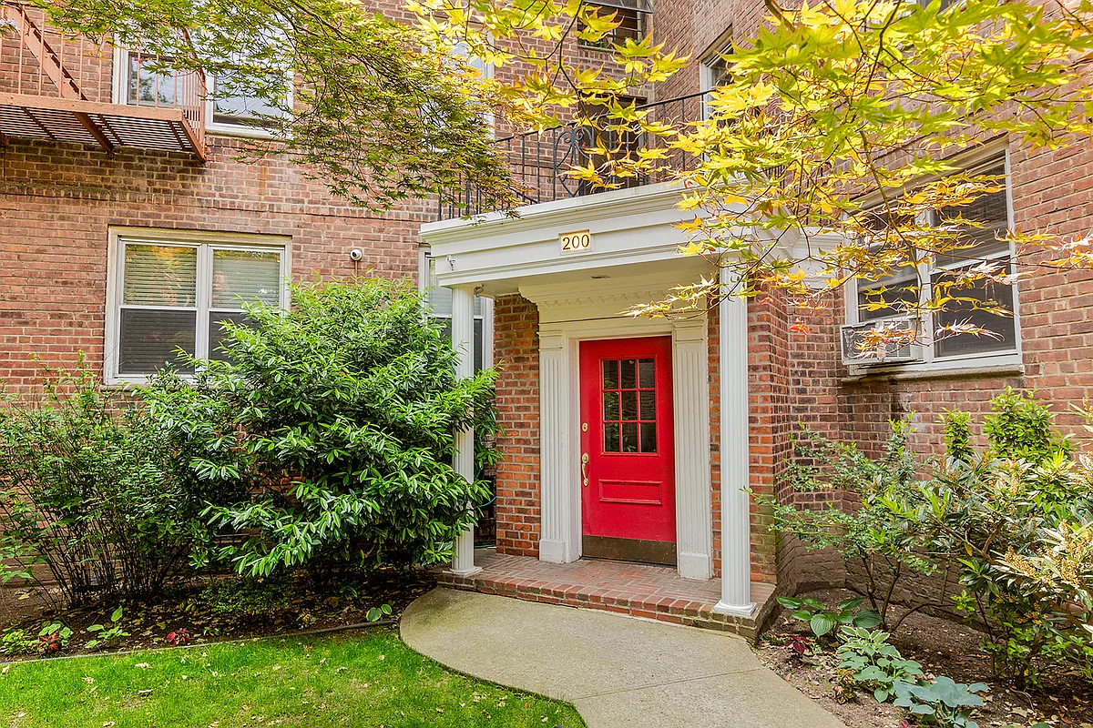 220 Congress Street, Unit 5F Brooklyn, NY 11201 - Photo 8 of 9