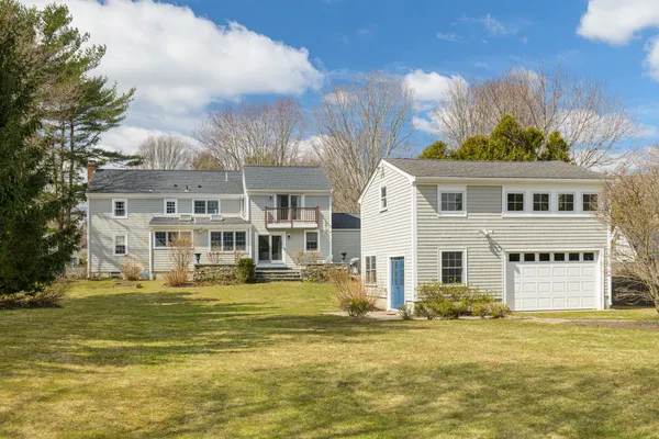 $2,150,000 | 20 Briarfield Road, Barrington, RI 02806