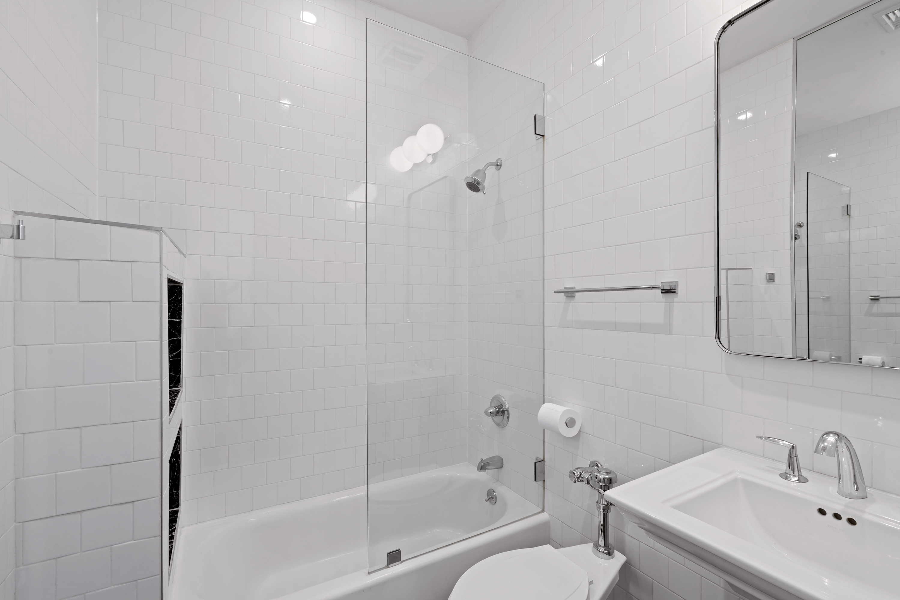 433 Bainbridge Street Brooklyn, NY 11233 - Photo 10 of 21