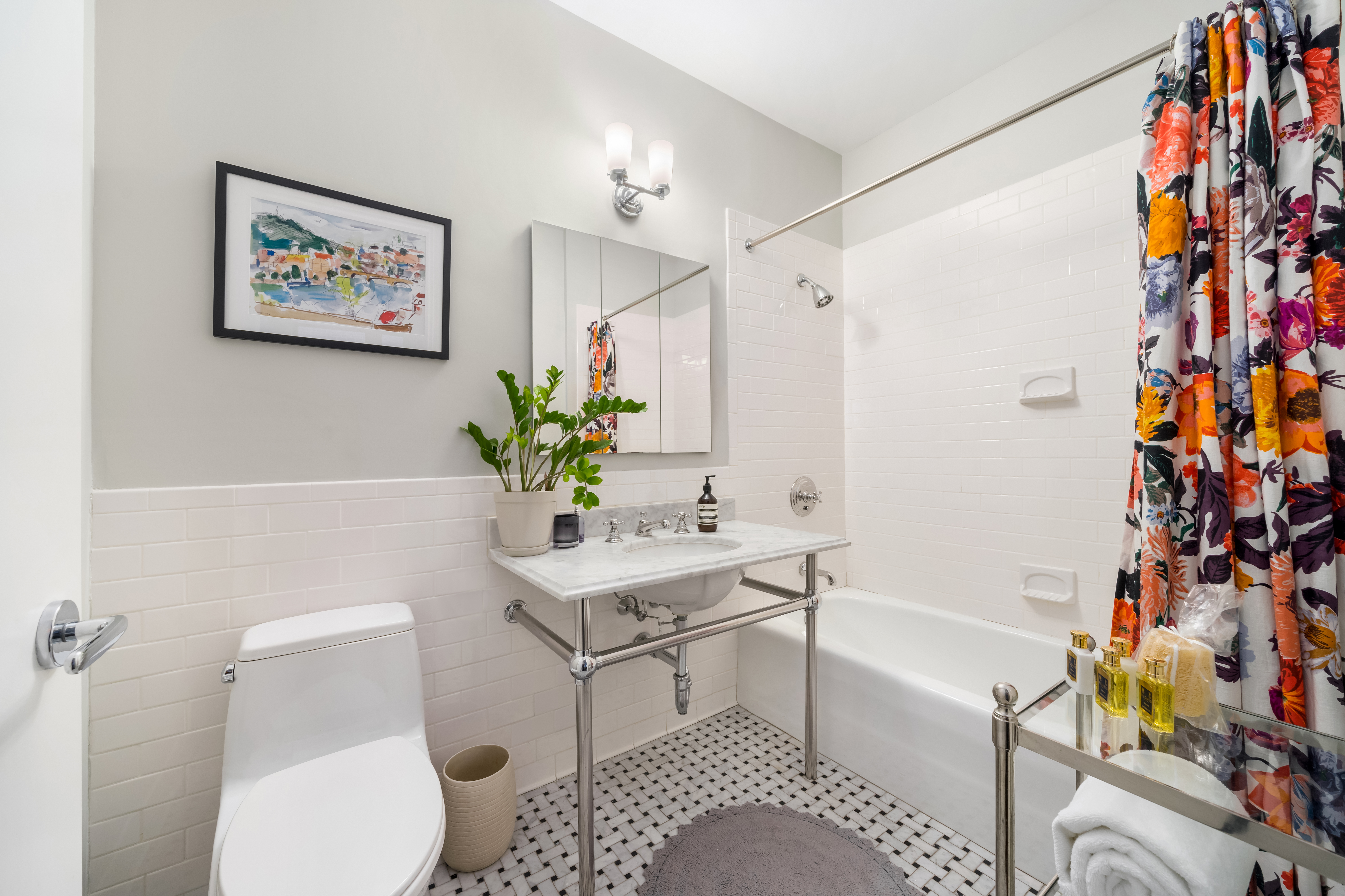 30 Main Street, Unit 6C Brooklyn, NY 11201 - Photo 8 of 9 a bathroom with a sink and a mirror