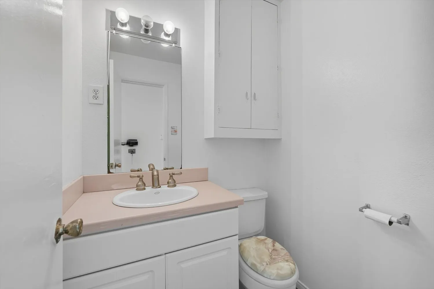 $3,250,000 | 901 South Pacific Coast Highway, Redondo Beach, CA 90277