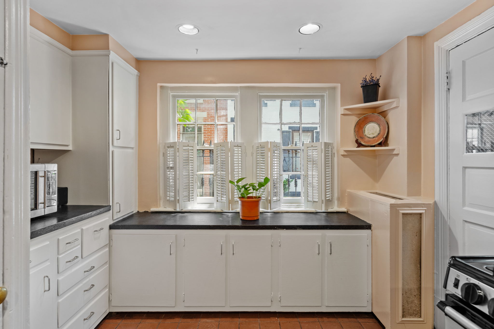 2208 Rittenhouse Square Philadelphia, PA 19103 - Photo 11 of 27