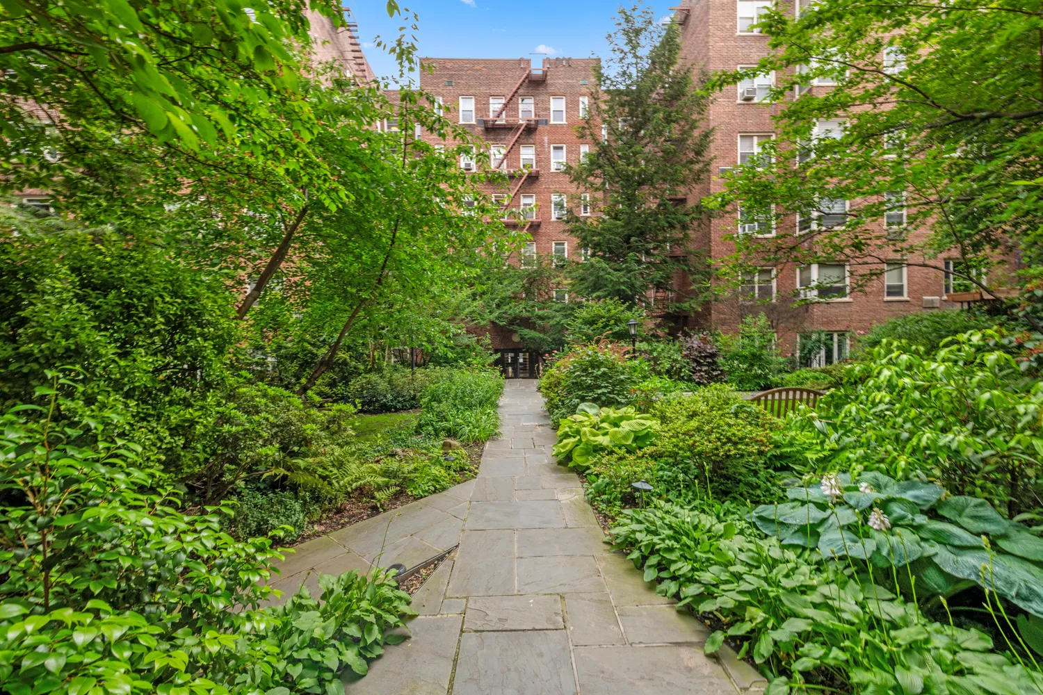 $499,000 | 515 East 89th Street, Unit 2E | Upper East Side