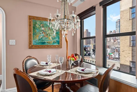 $720,000 | 339 East 58th Street, Unit 9A | Sutton Place