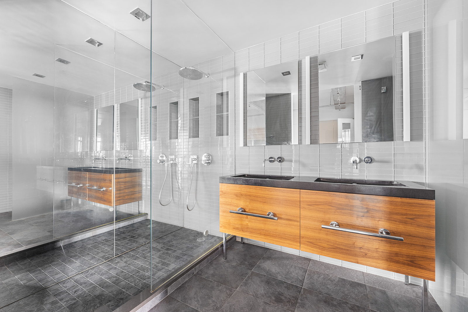 360 West 36th Street, Unit 2NE Manhattan, NY 10018 - Photo 10 of 13