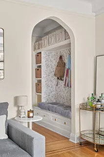 $988,000 | 41 West 72nd Street, Unit 10B | Upper West Side