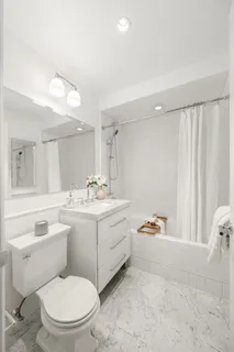 $7,995,000 | 43 West 64th Street, Unit 7A | Upper West Side