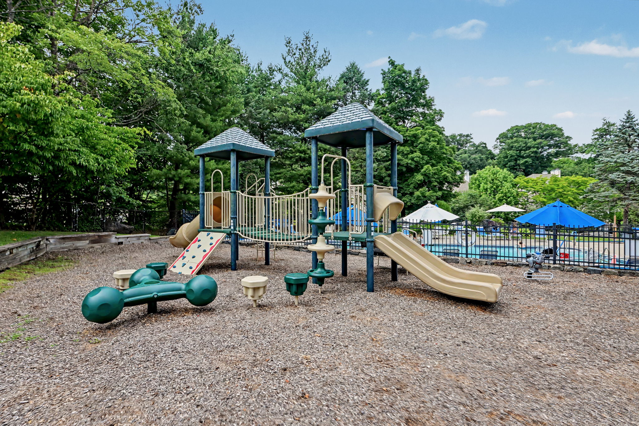 34 Winding Ridge Road White Plains, NY 10603 - Photo 33 of 41