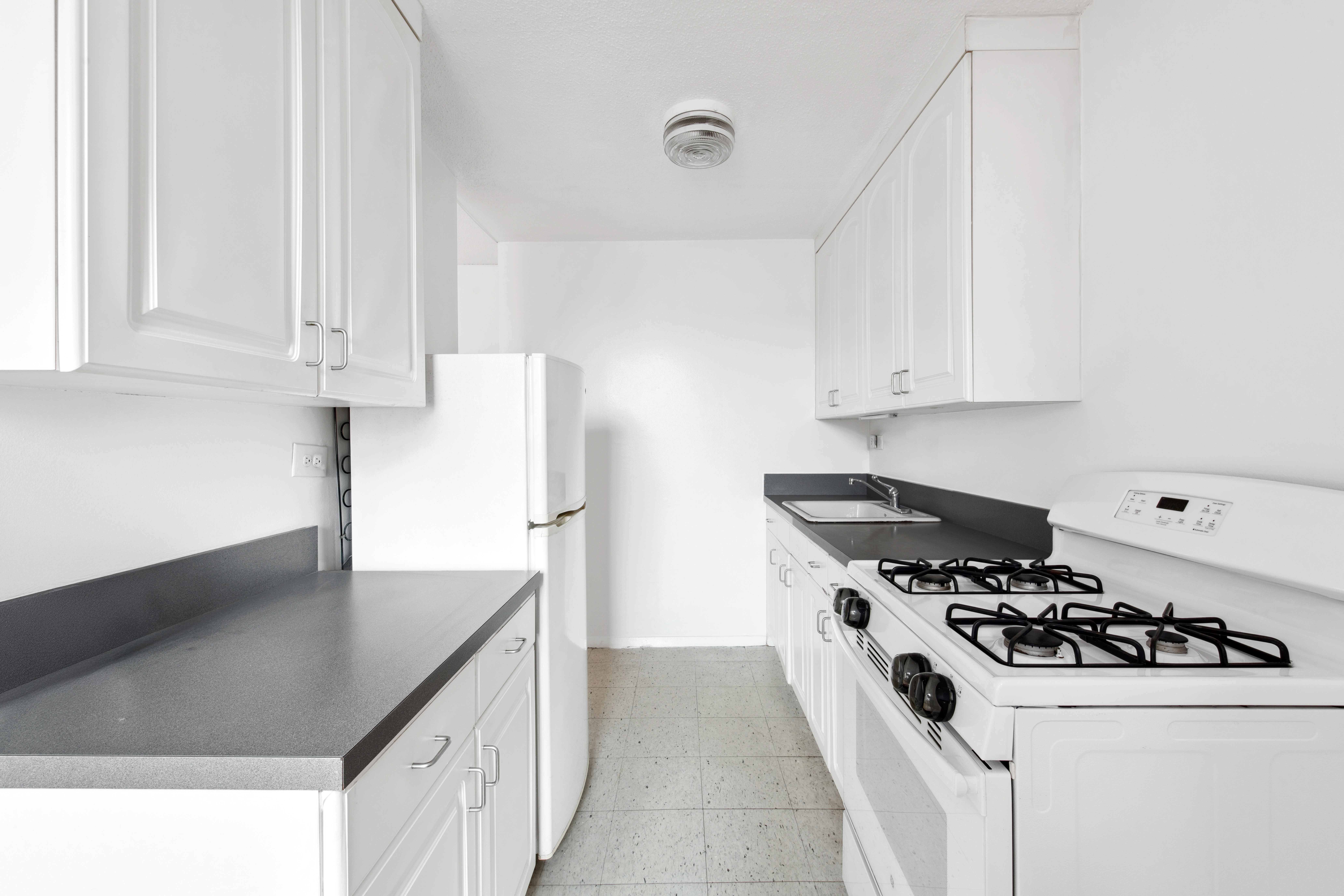 1641 3rd Avenue, Unit 16E Manhattan, NY 10128 - Photo 3 of 10