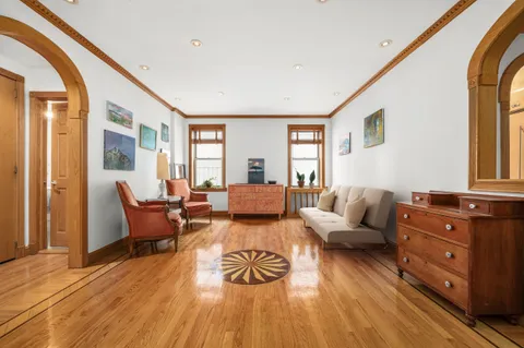 $685,000 | 75 Bank Street, Unit 4B | West Village