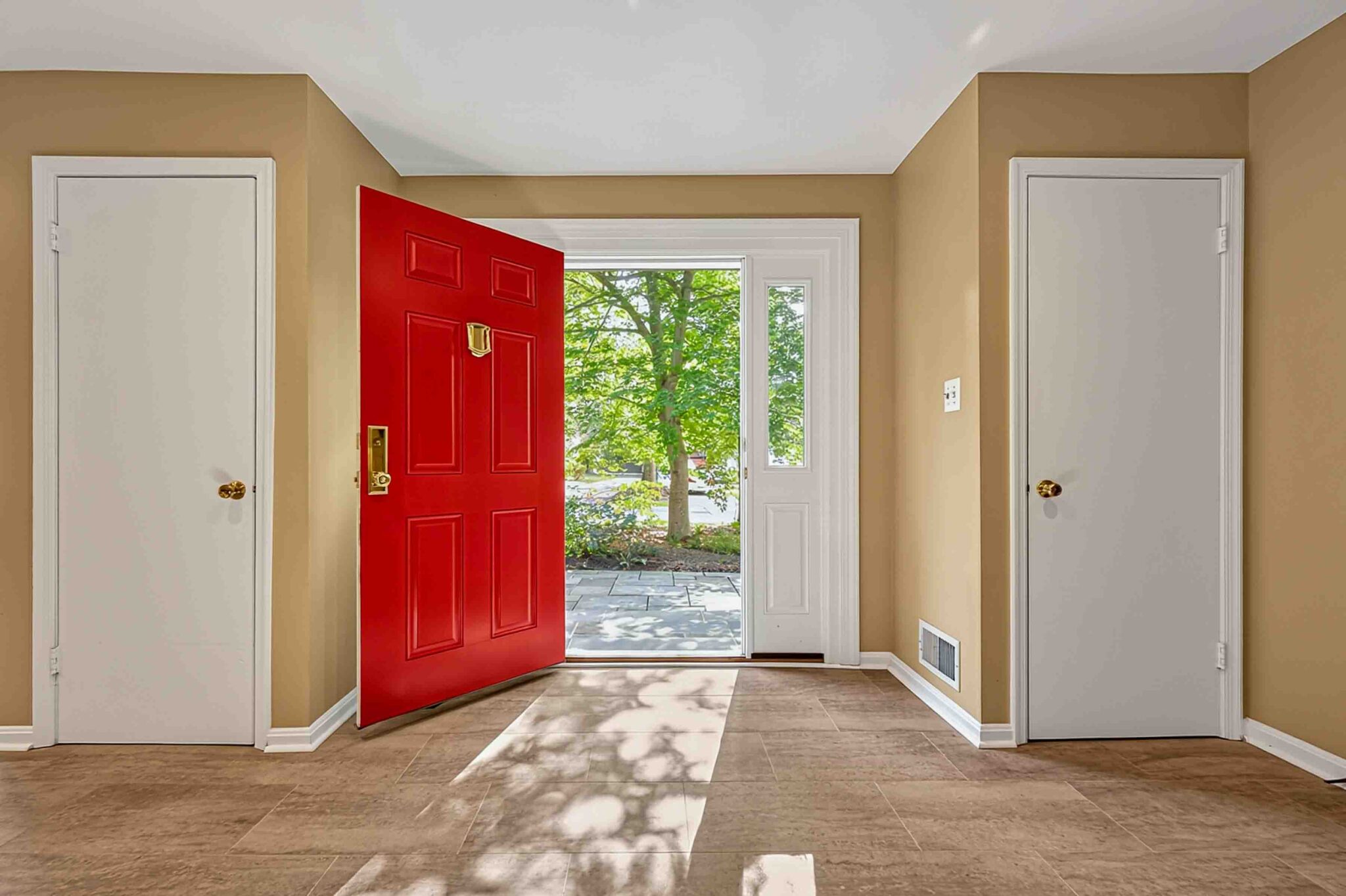 5124 Clinton Road Alexandria, VA 22312 - Photo 5 of 84 Gallery Image 5