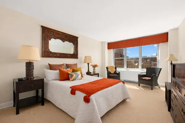 $3,695,000 | 20 East 9th Street, Unit 20F | Greenwich Village