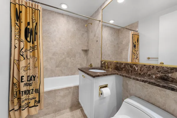 $5,200 | 220 Riverside Boulevard, Unit 8C | Upper West Side