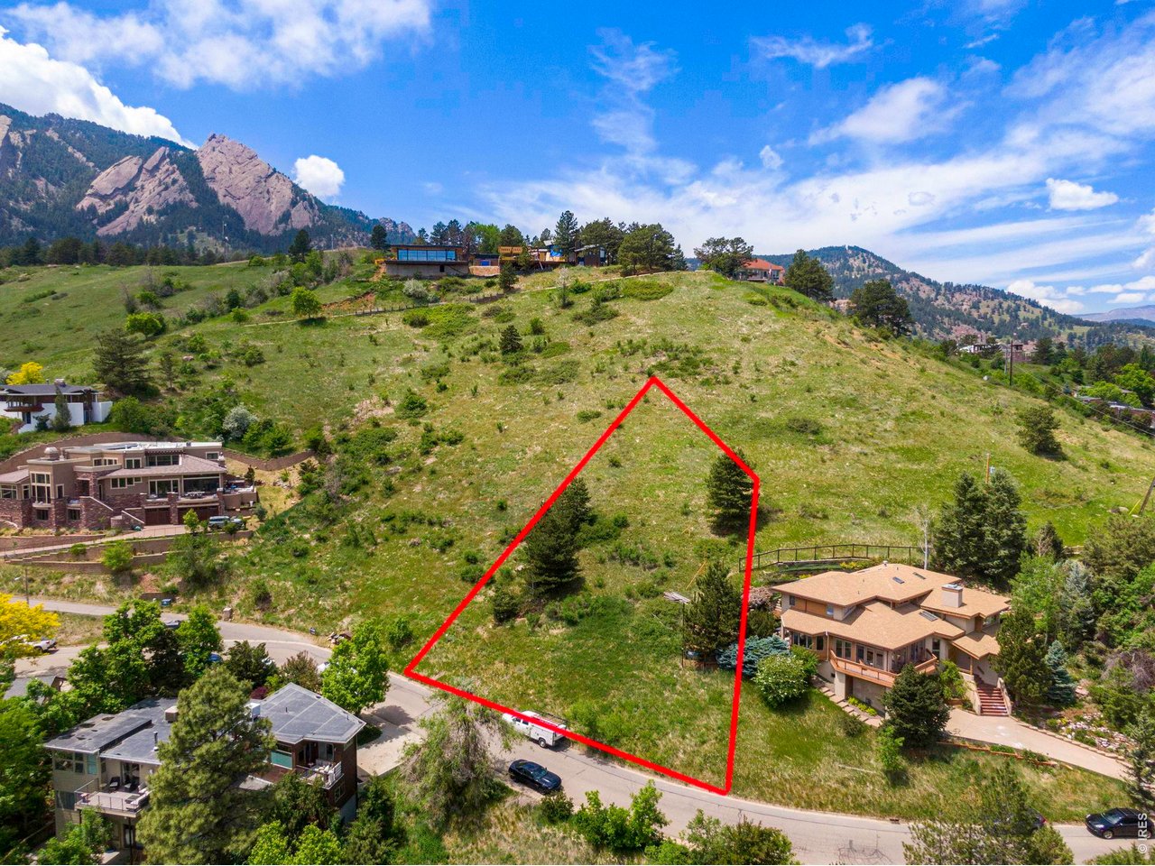 255 Bellevue Drive - View 2