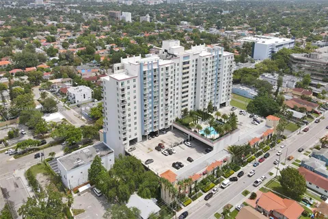 $460,000 | 3000 Coral Way, Unit 412, Miami, FL 33145