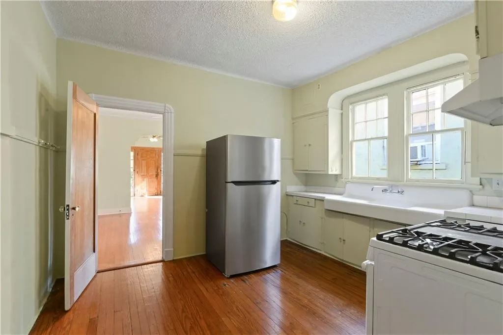 1549 Crete Street New Orleans, LA 70119 - Photo 10 of 22