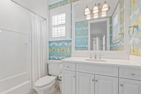 $2,400,000 | 121 Palm Island Lane, Vero Beach, FL 32963