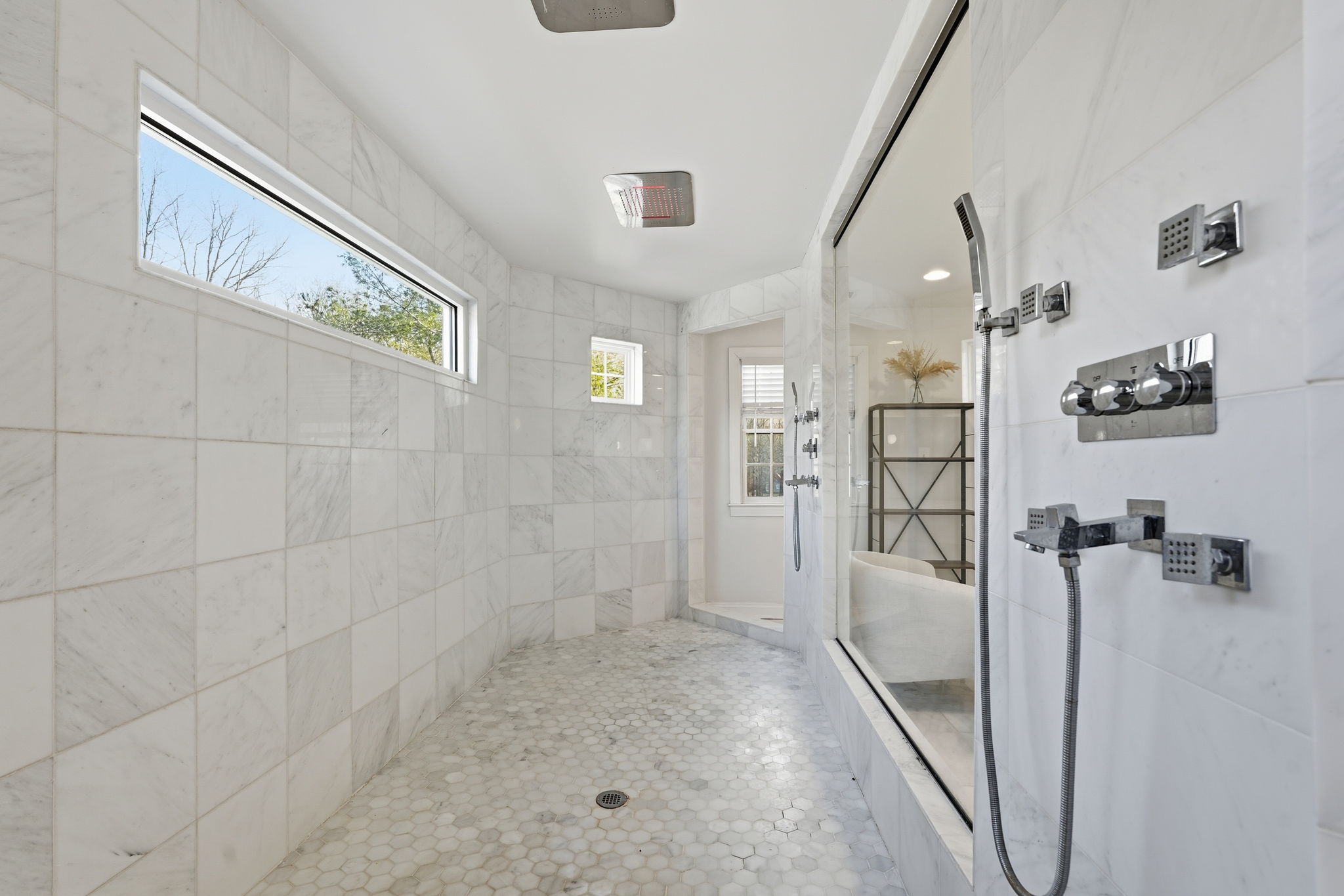 11000 Brooks Reserve Road Upper Marlboro, MD 20772 - Photo 24 of 60 a bathroom with a shower