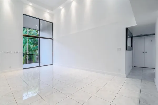 $595,000 | 20347 West Country Club Drive, Unit TH15, Aventura, FL 33180