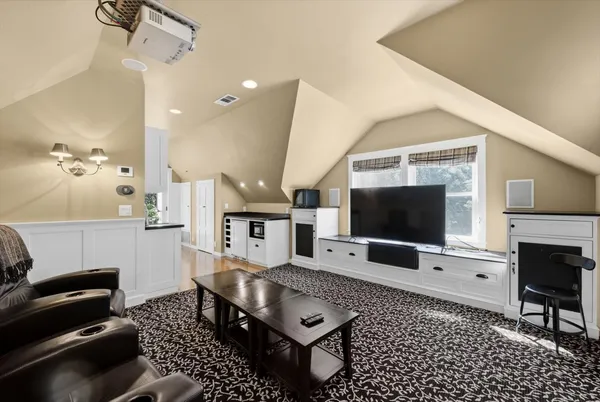 $3,050,000 | 4011 East 3rd Avenue, Napa, CA 94558