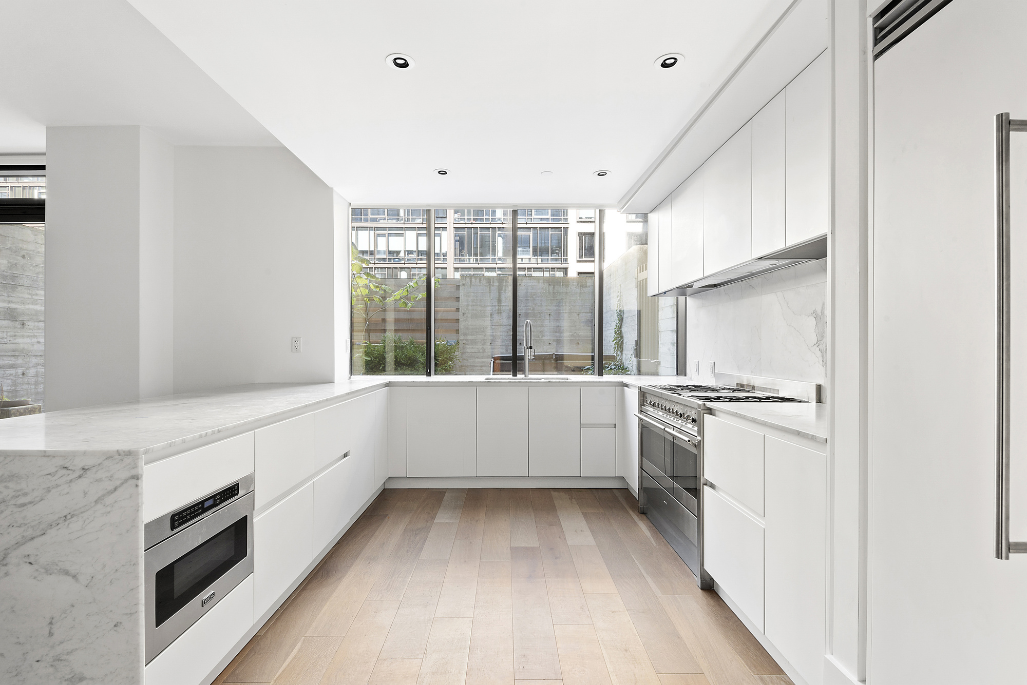 429 Kent Avenue, Unit TH1 Brooklyn, NY 11249 - Photo 2 of 23