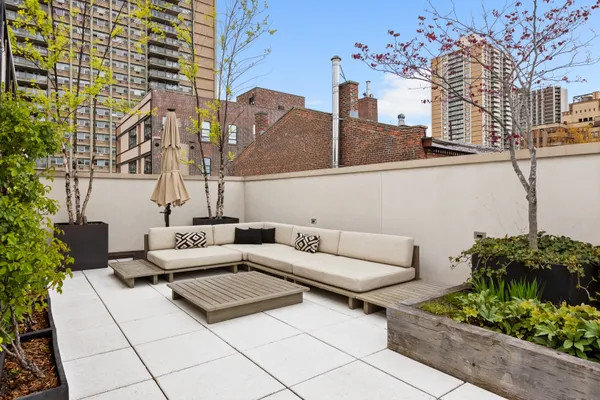$5,350,000 | 72 Poplar Street, Unit PH | Brooklyn Heights