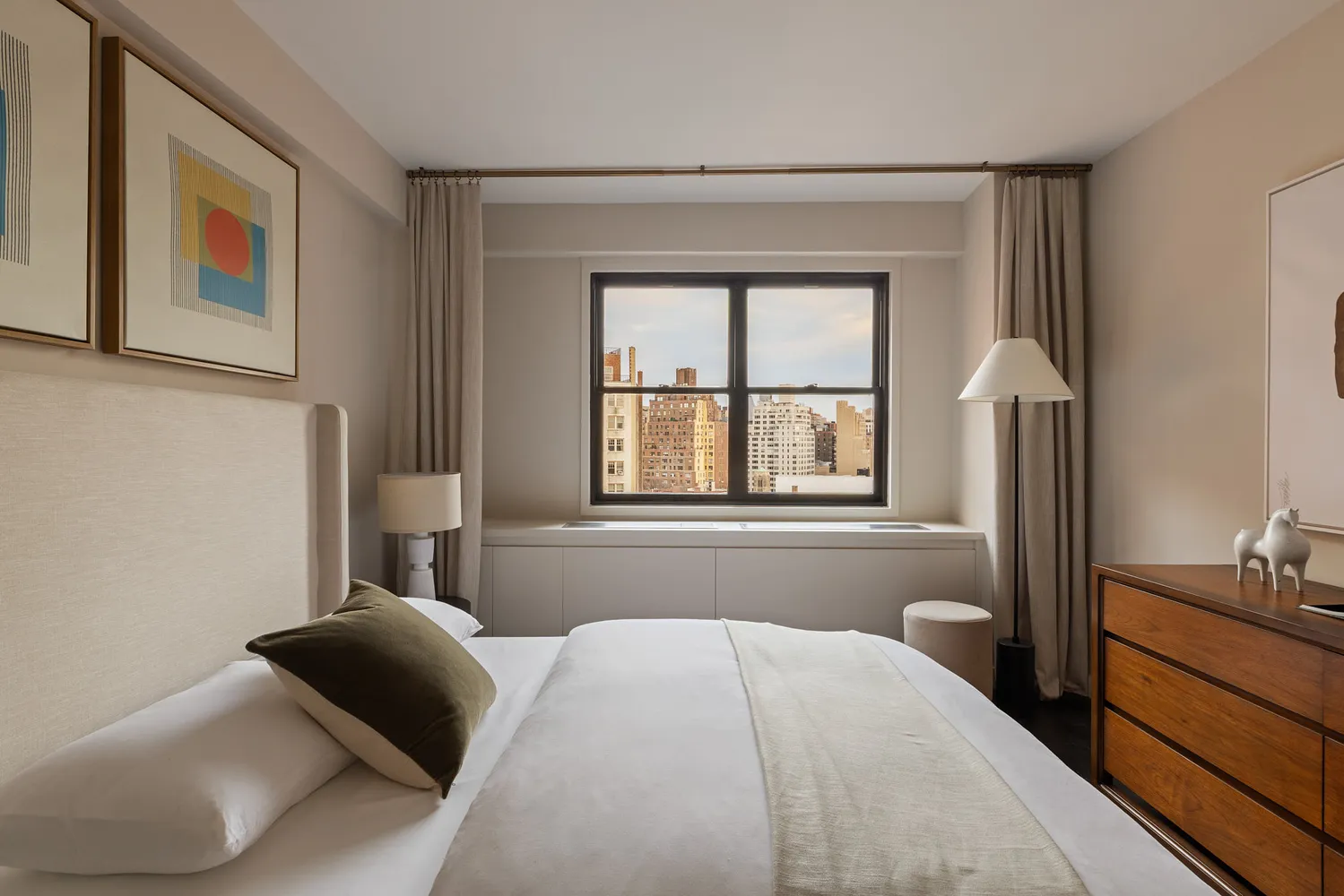 $1,695,000 | 31 Jane Street, Unit 16G | West Village