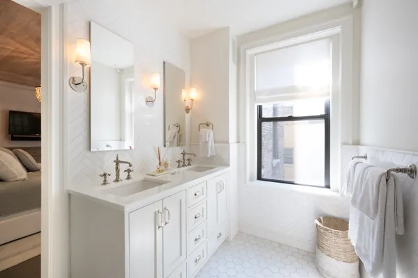 $2,995,000 | 176 West 87th Street, Unit 4A | Upper West Side
