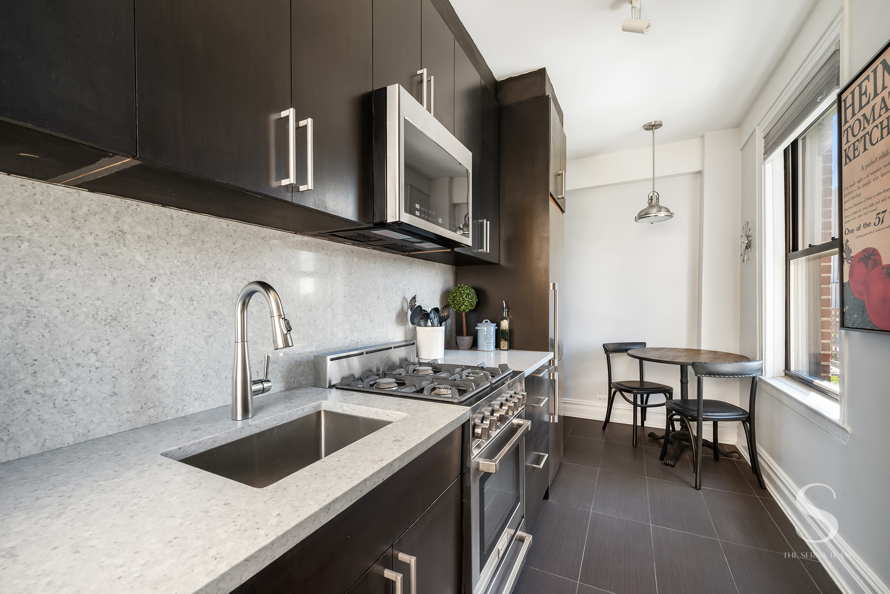457 West 57th Street, Unit 1102 Manhattan, NY 10019 - Photo 3 of 11 Gallery Image 3