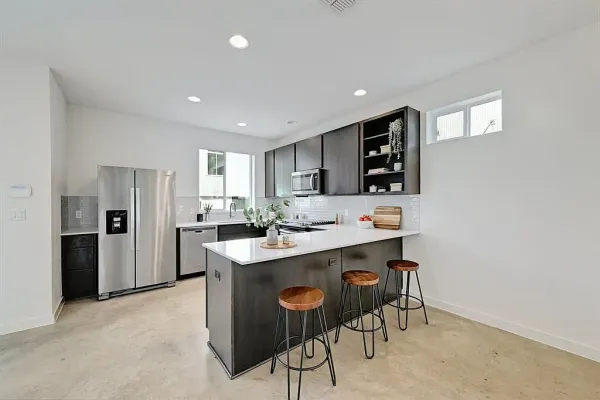 $2,800 | 705 North Bluff Drive, Unit 11, Austin, TX 78745