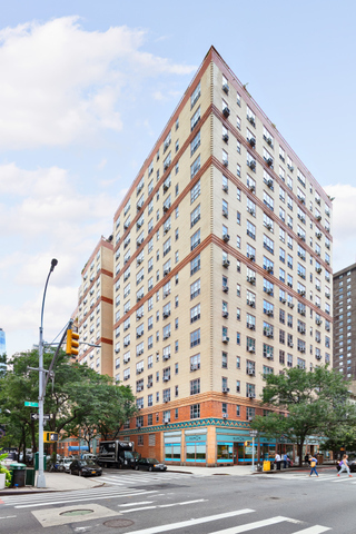 235 East 22nd Street, Unit 4M Manhattan, NY 10010 - Photo 13 of 14 a view of a building and a street